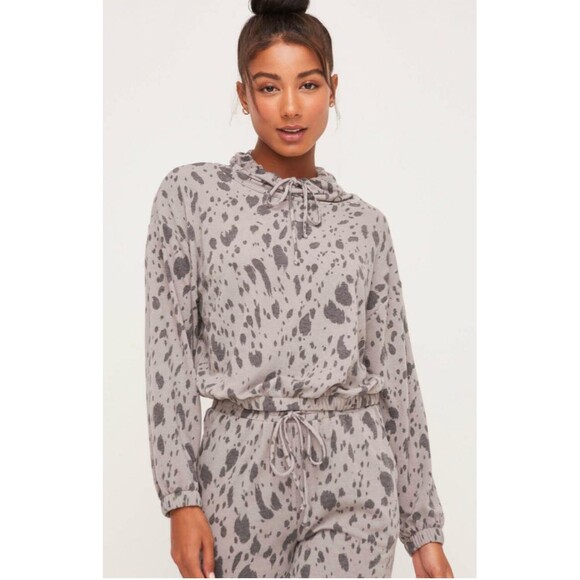 Lush Turtleneck Drawstring Sweatshirt Top Womens S Grey Leopard Long Sleeve NWT - Picture 2 of 6